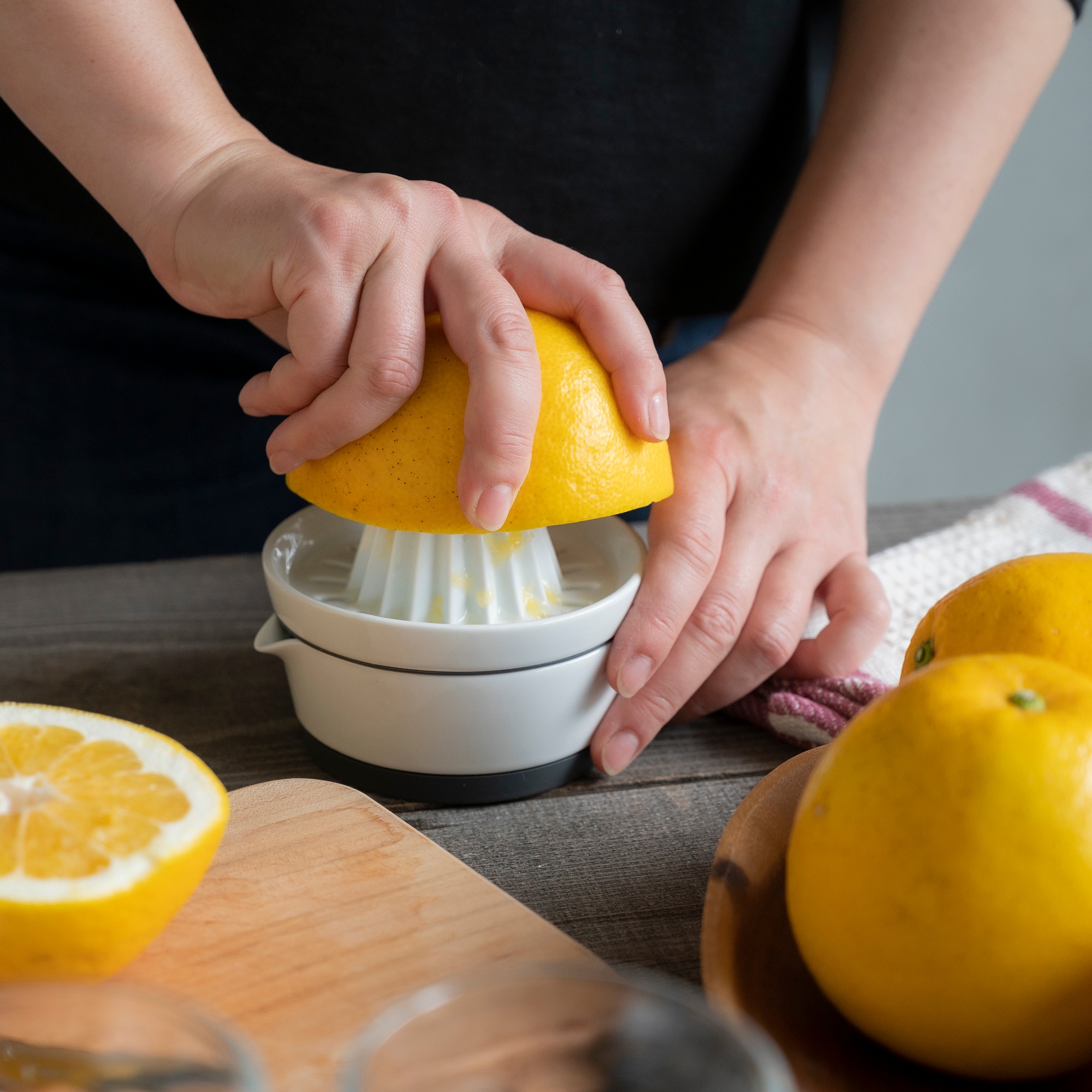 愛媛県産　無茶々園の「ジューシーフルーツ」サイズ混合・約3ｋｇ