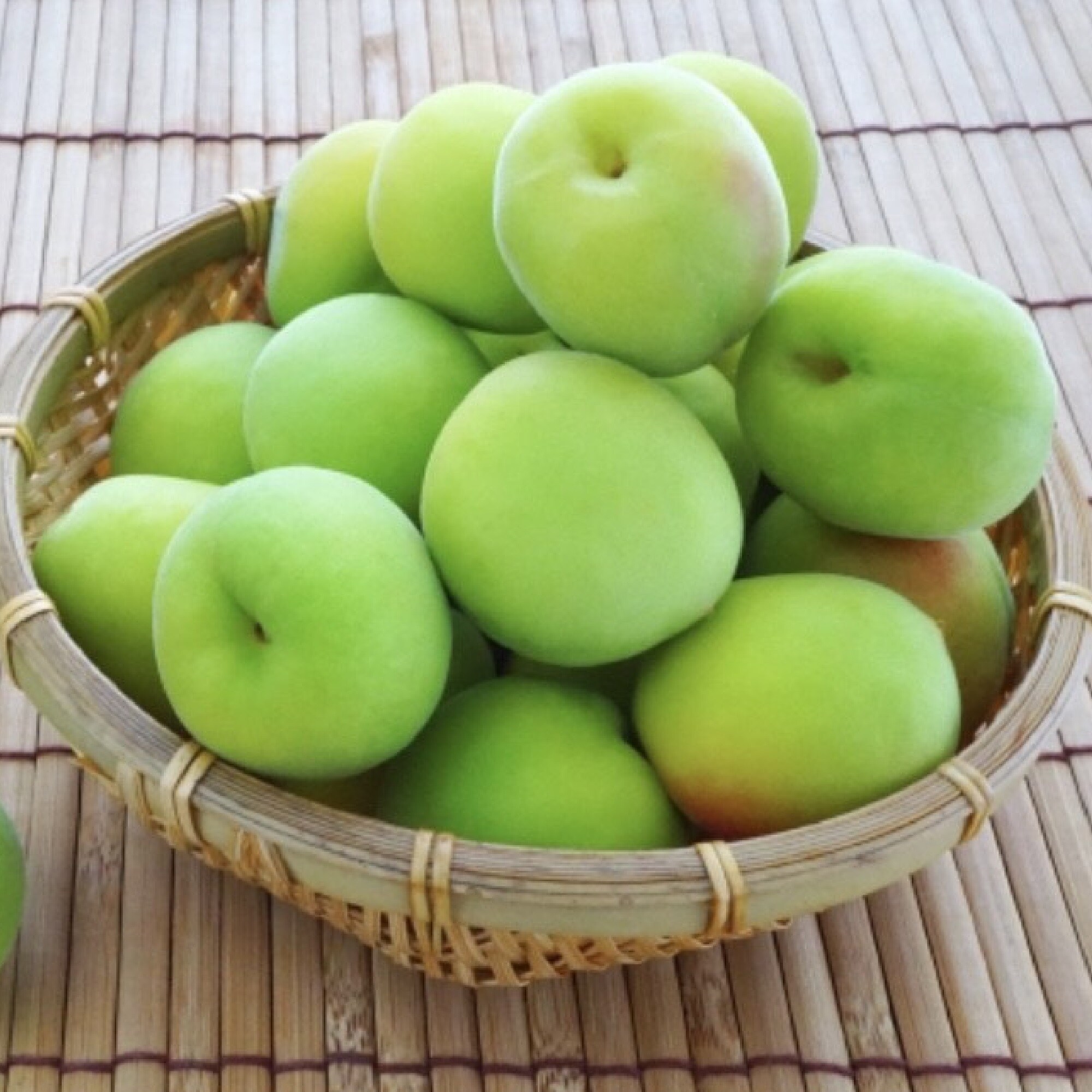 奈良県産　自然の恵み熊代農園の有機栽培梅（青梅）「白加賀」　1ｋｇ