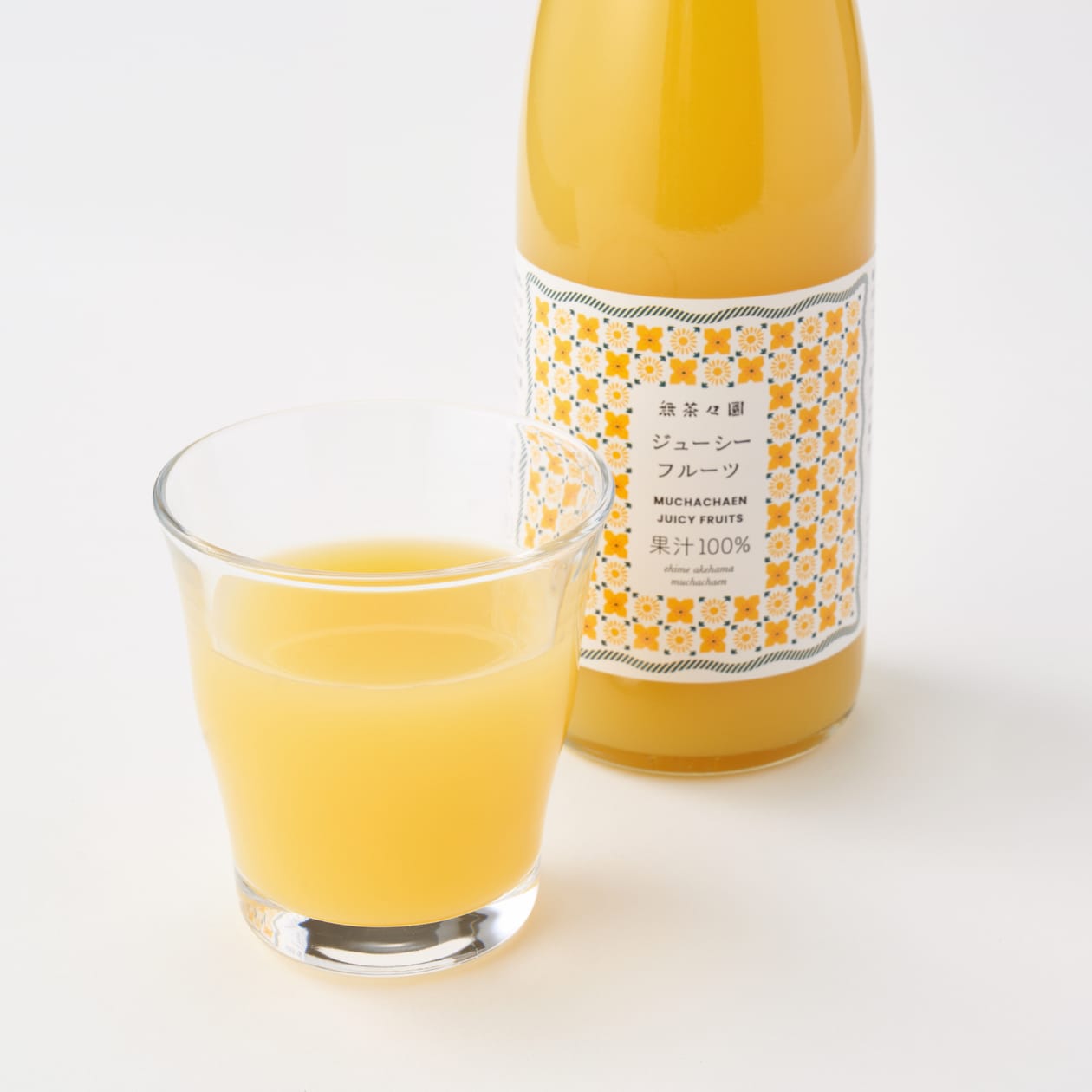 愛媛県産　無茶々園の柑橘ジュース３種セット（みかんブレンド、ポンカン、ジューシーフルーツ）・３本入り（各７２０ｍｌ）