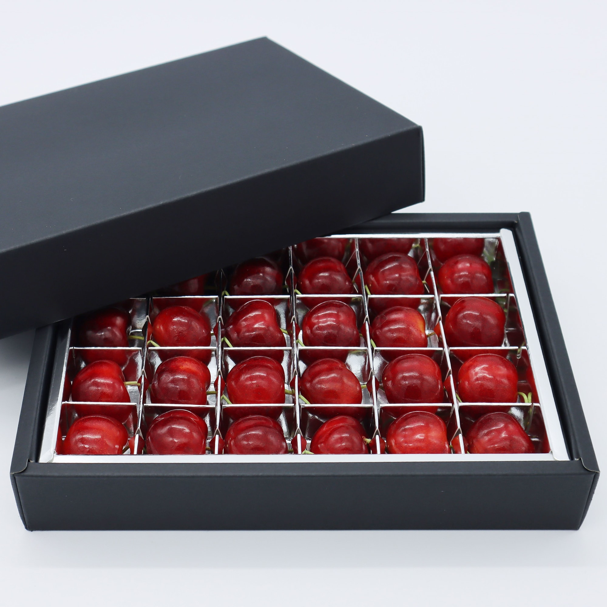 山形県産さくらんぼ 「やまがた紅王」 チョコ箱 24粒 | 無印良品