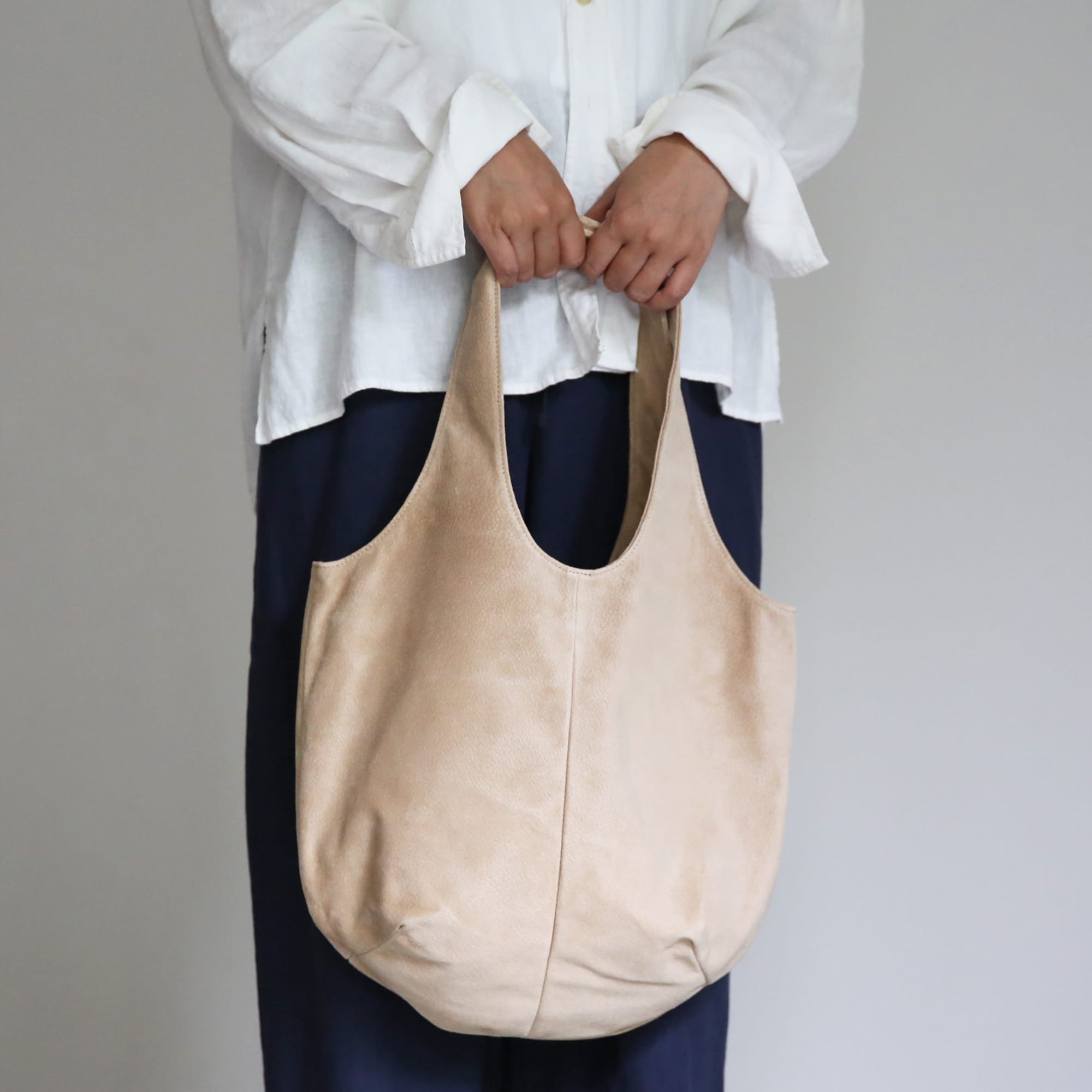 革屋が作った、洗えるドロップトートバッグ・ベージュ