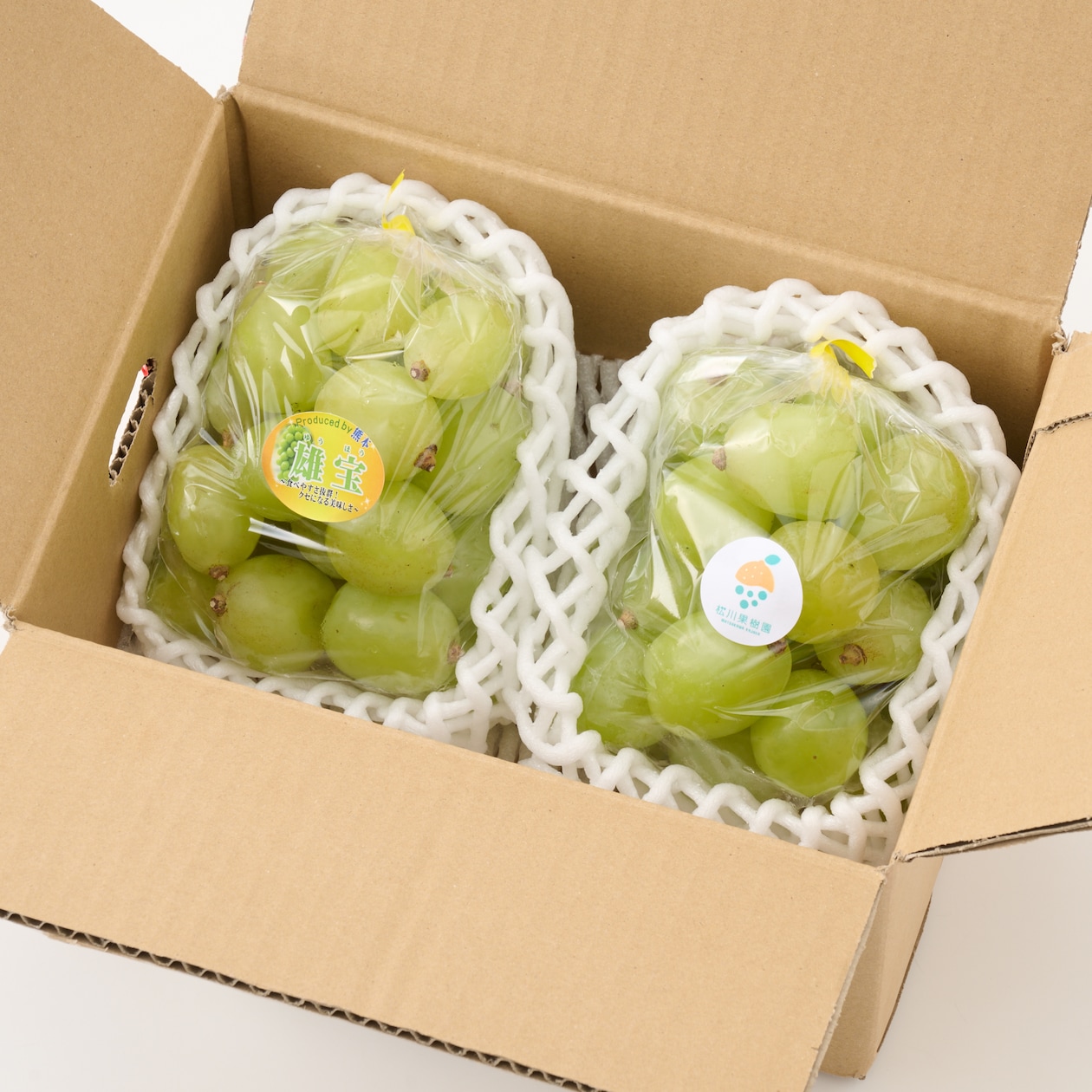 熊本県産 松川果樹園のぶどう「雄宝」８００ｇ（４００ｇ×2個）　粒売り