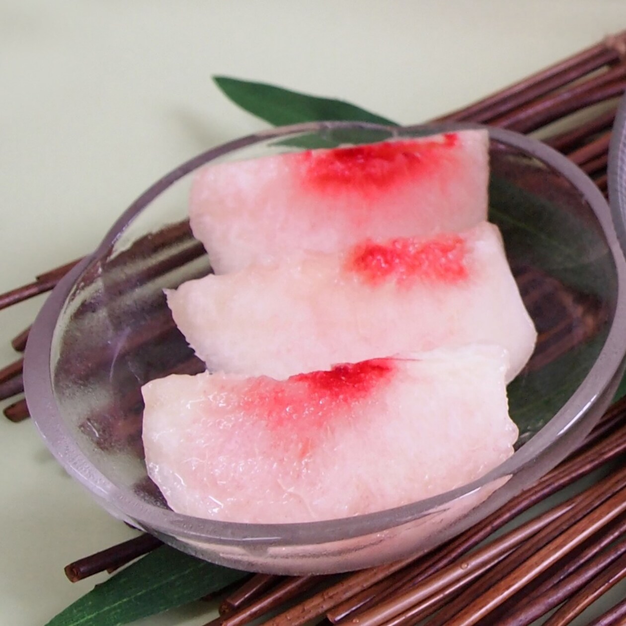 山形県産　白桃「品種おまかせ」　１．４ｋｇ（５～７玉）