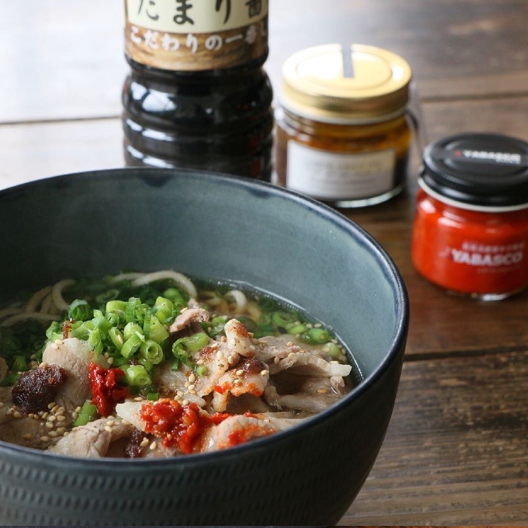 大分県　レストランサルディナス　辛味調味料「ヤバスコ（赤）」