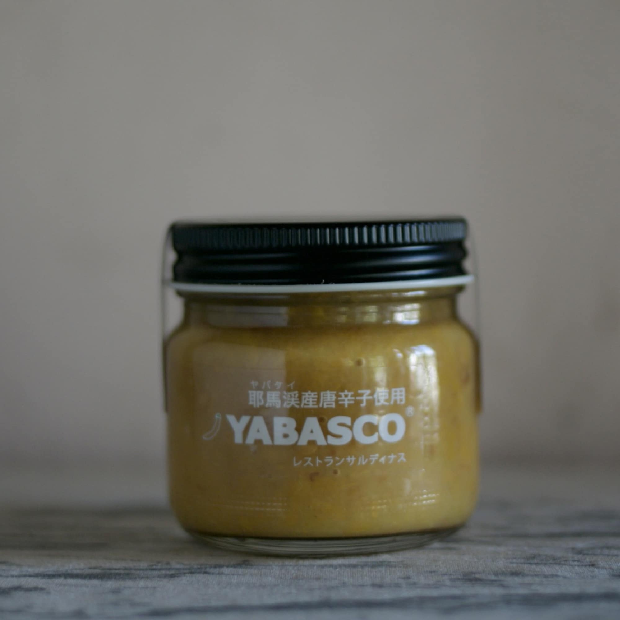   大分県　レストランサルディナス　辛味調味料 「ヤバスコ（黄）」