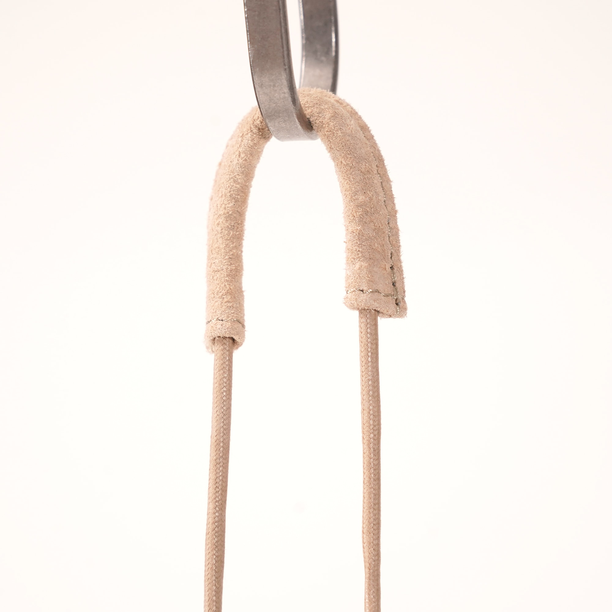 革屋が作った、「洗える革のサコッシュ」ベージュ　