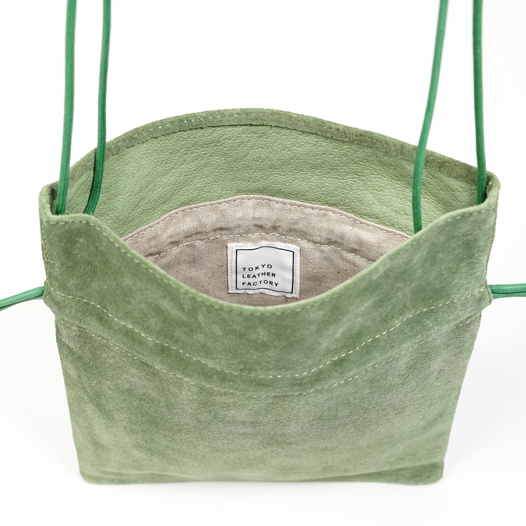 革屋が作った、「洗える革のサコッシュ」グリーン | 無印良品