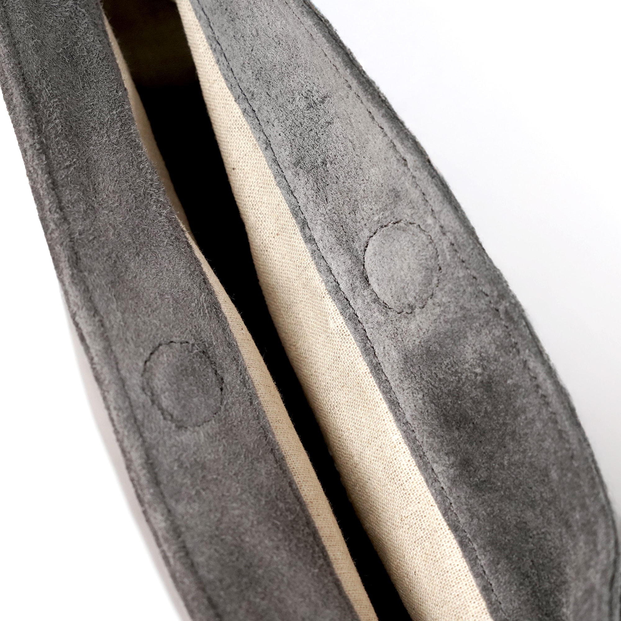 革屋が作った、「洗える革のライトトートバッグ」グレー