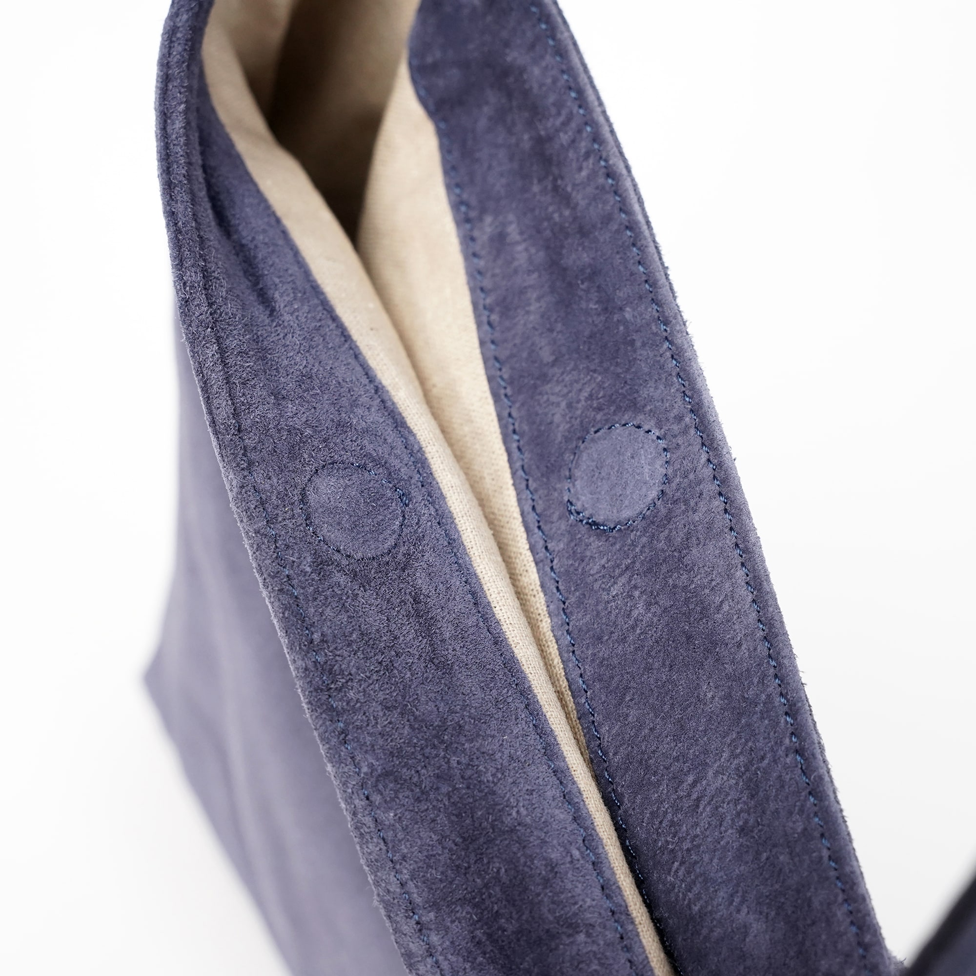 革屋が作った、「洗える革のライトトートバッグ」ネイビー