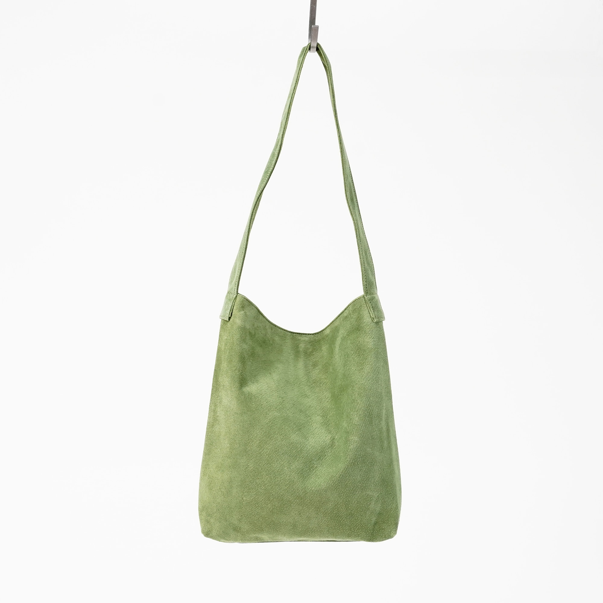 革屋が作った、「洗える革のライトトートバッグ」グリーン