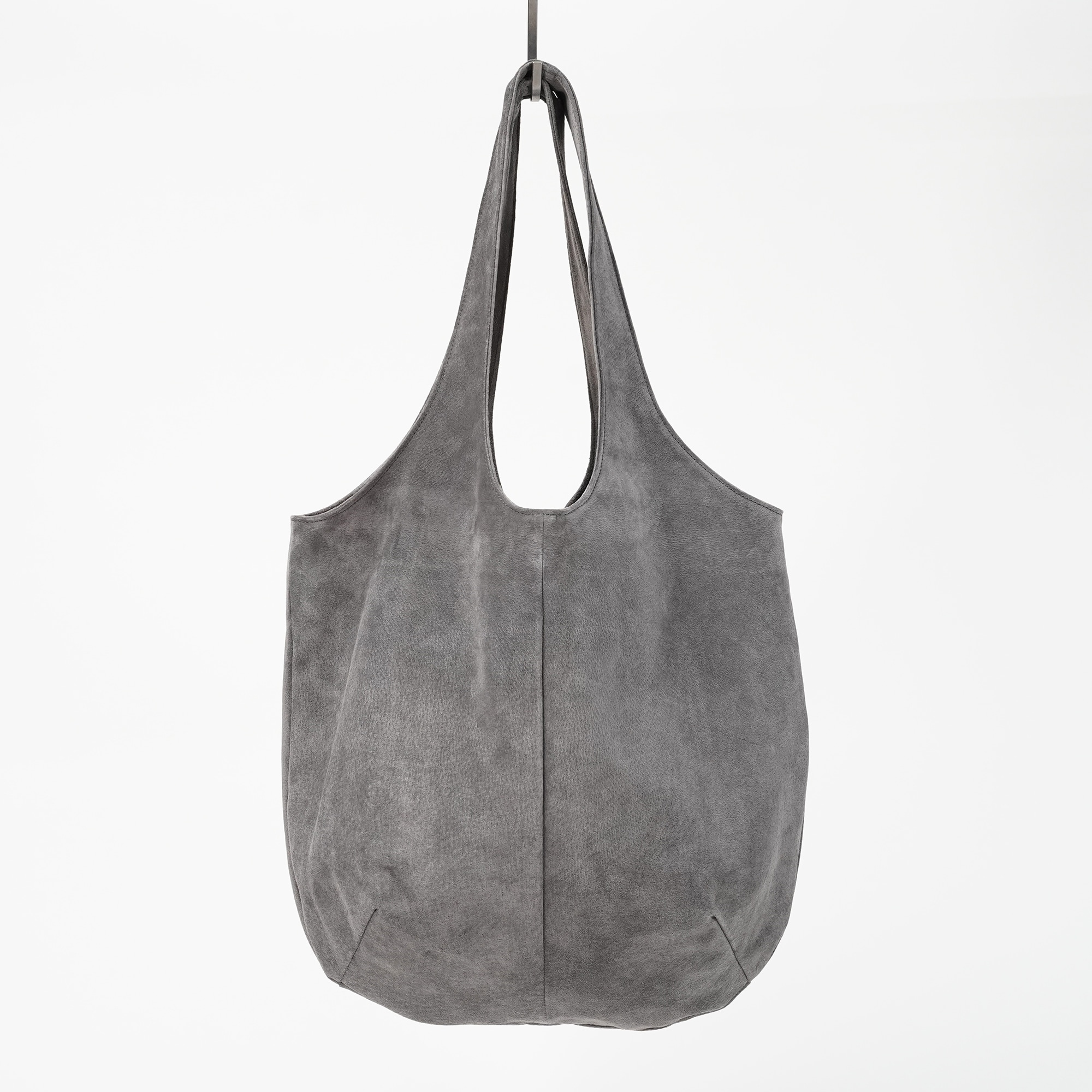 革屋が作った、「洗える革のドロップトート・大」グレー