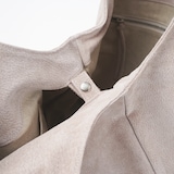 革屋が作った、「洗える革のドロップトート・大」ピンクベージュ