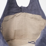 革屋が作った、「洗える革のドロップトート・大」ネイビー