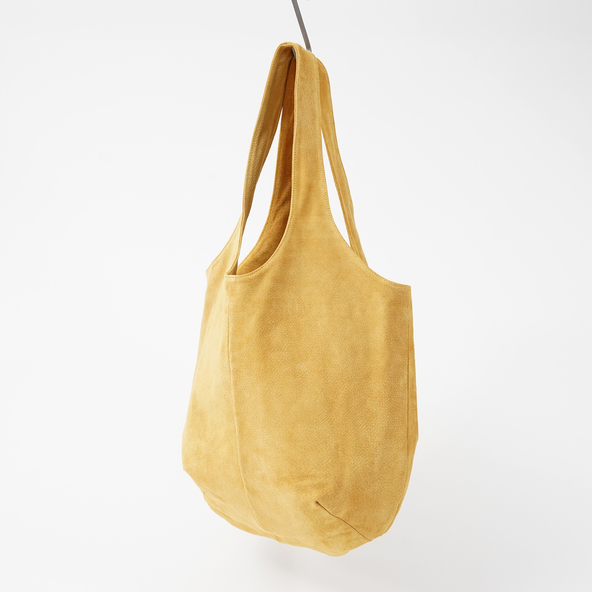 革屋が作った、「洗える革のドロップトート・大」マスタード