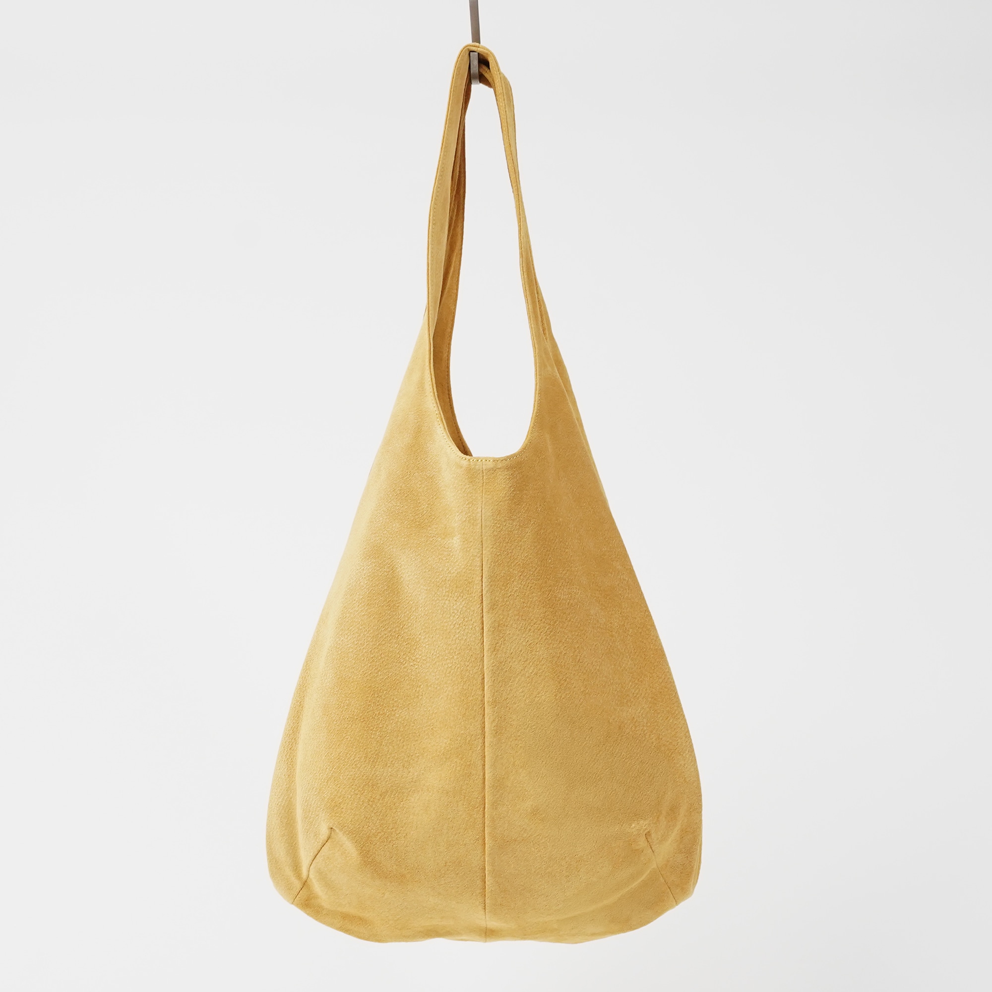 革屋が作った、「洗える革のドロップトート・大」マスタード