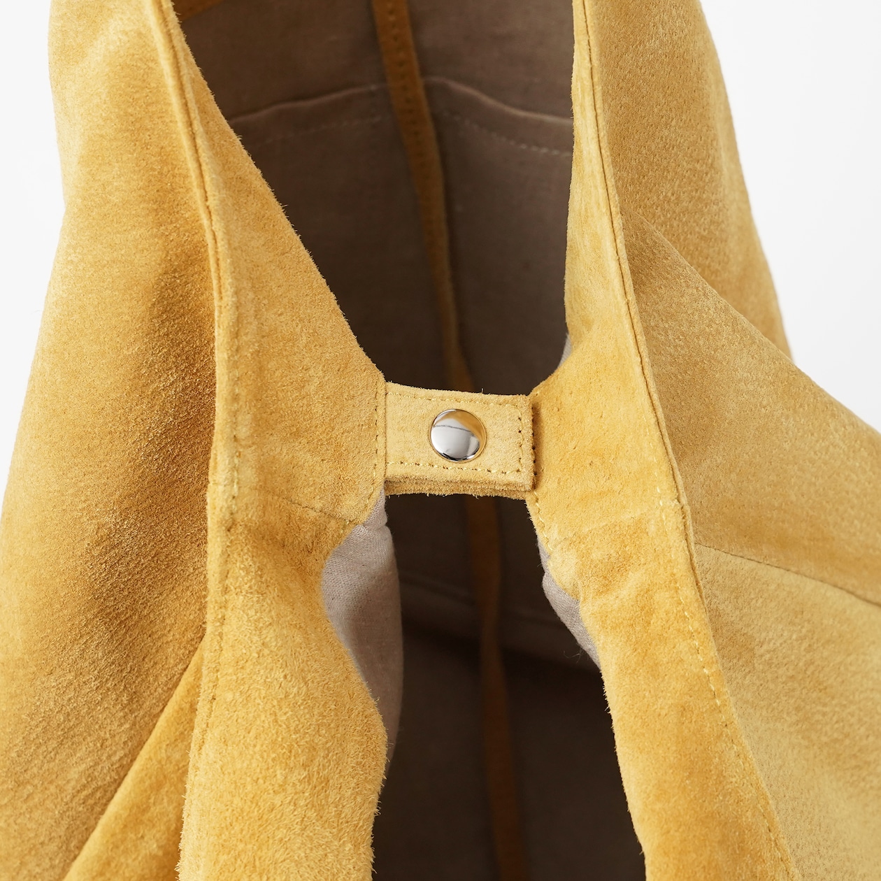 革屋が作った、「洗える革のドロップトート・大」マスタード