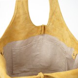 革屋が作った、「洗える革のドロップトート・大」マスタード