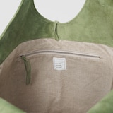 革屋が作った、「洗える革のドロップトート・大」グリーン