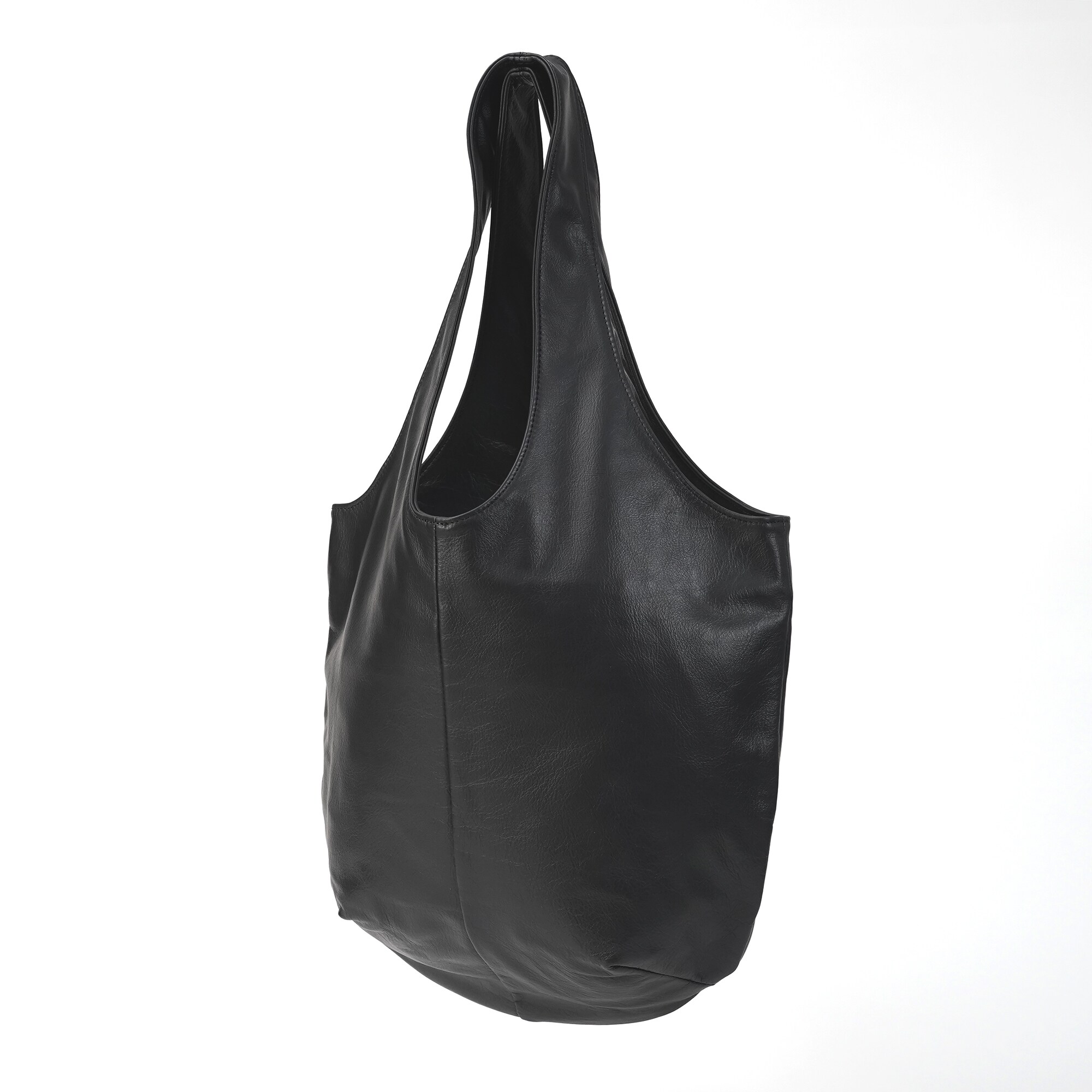 革屋が作った、「洗える牛革のドロップトートバッグ」黒