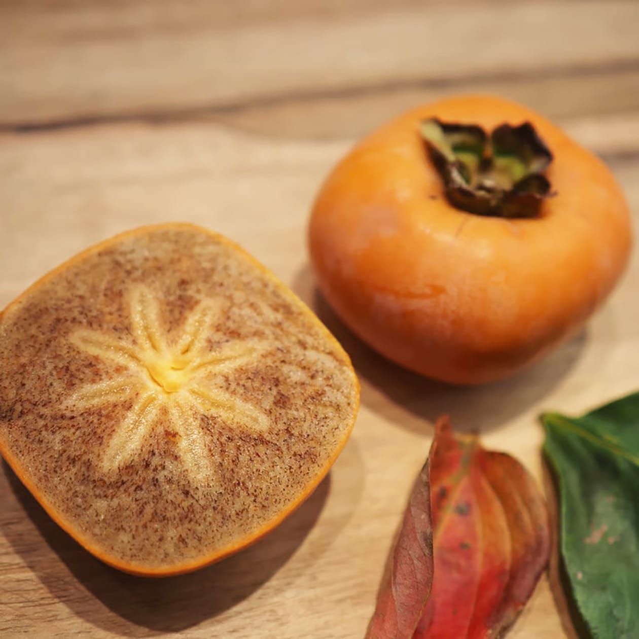 佐渡産　吹上農園の柿「きざわし（樹上脱渋）」大玉・６玉【ギフトにおすすめ】