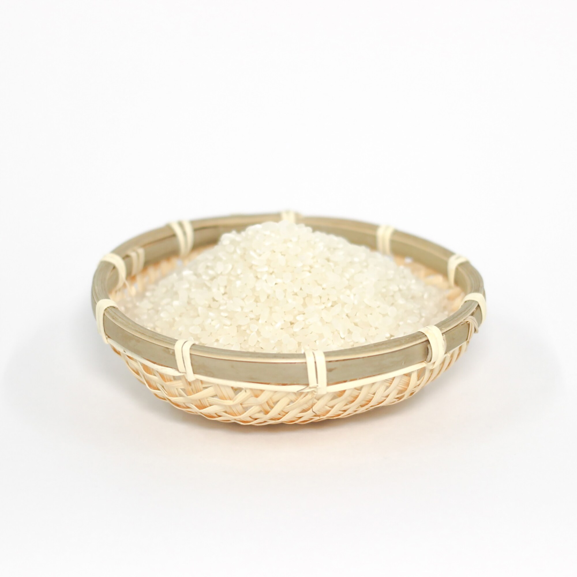 魚沼産コシヒカリ　亀福原点復帰米　白米　２ｋｇ