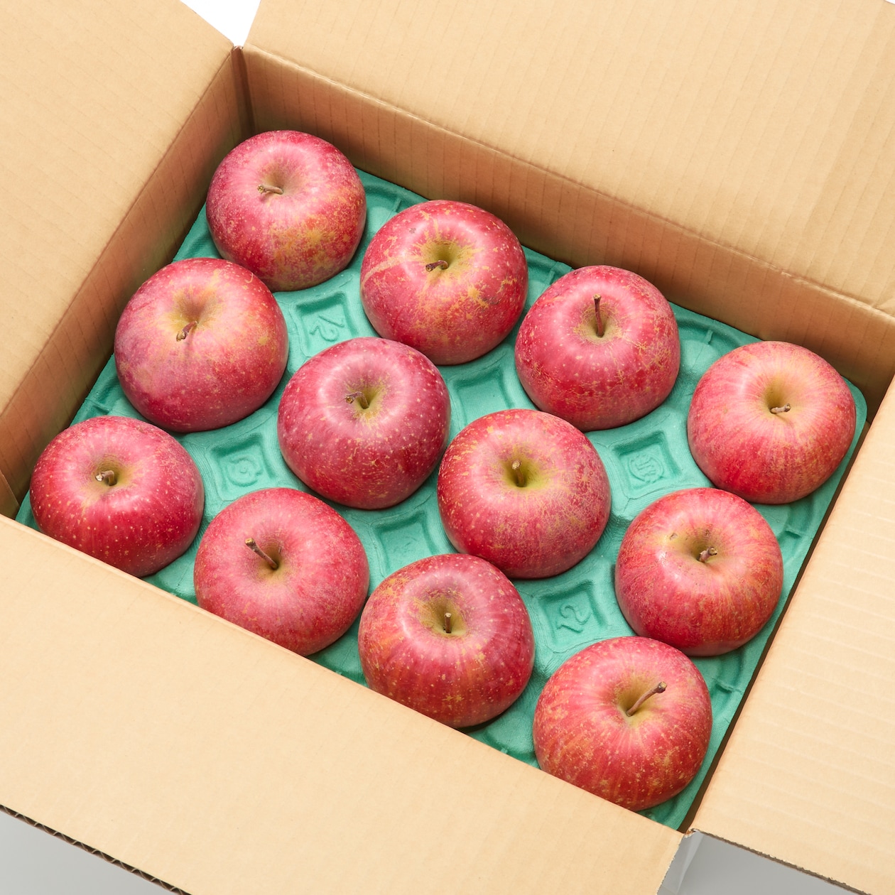 山形県産　中川果樹園の「完熟雪室りんご」約３ｋｇ（１０～１４玉）