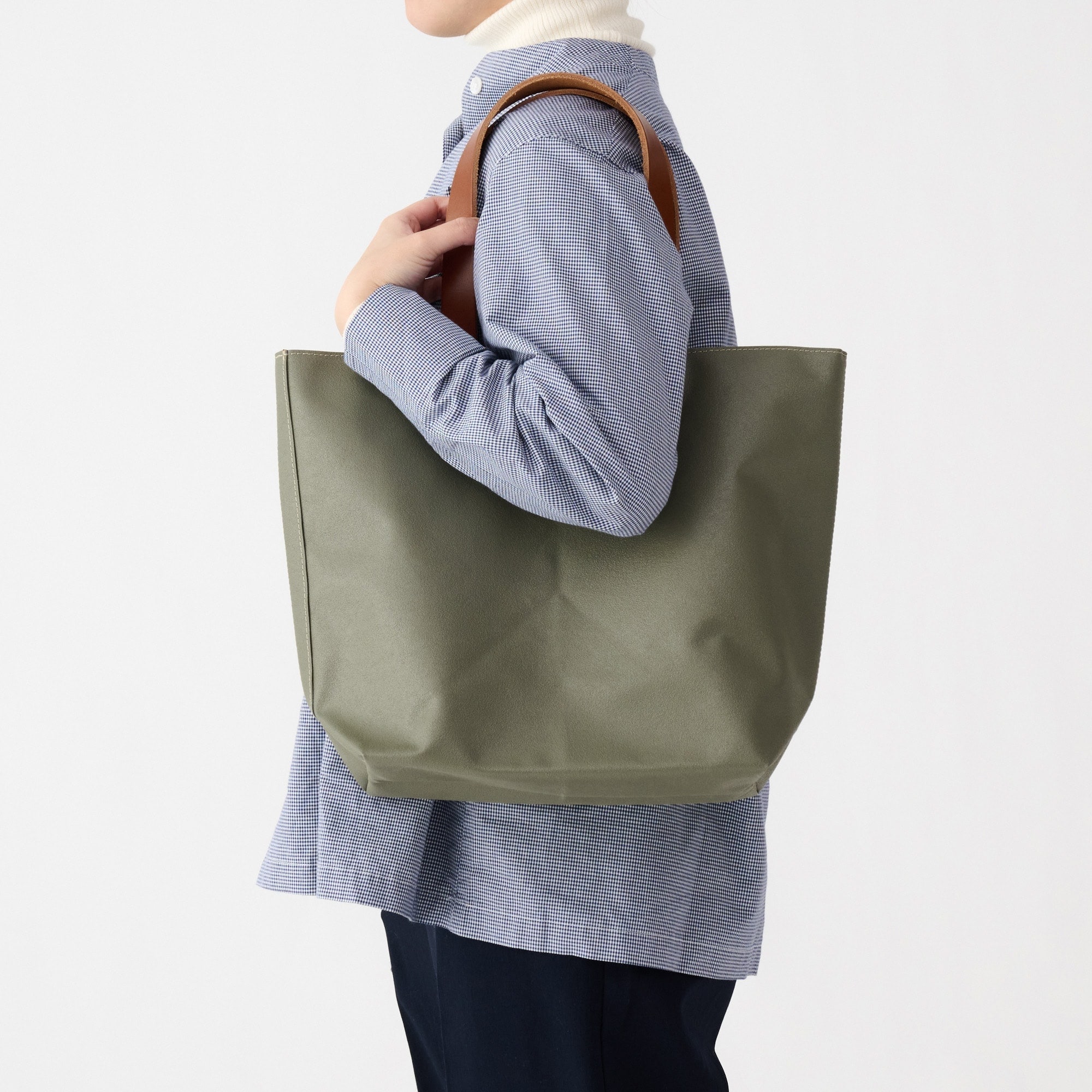 横濱帆布鞄　Ｃ　オリーブ（森野艦船帆布）