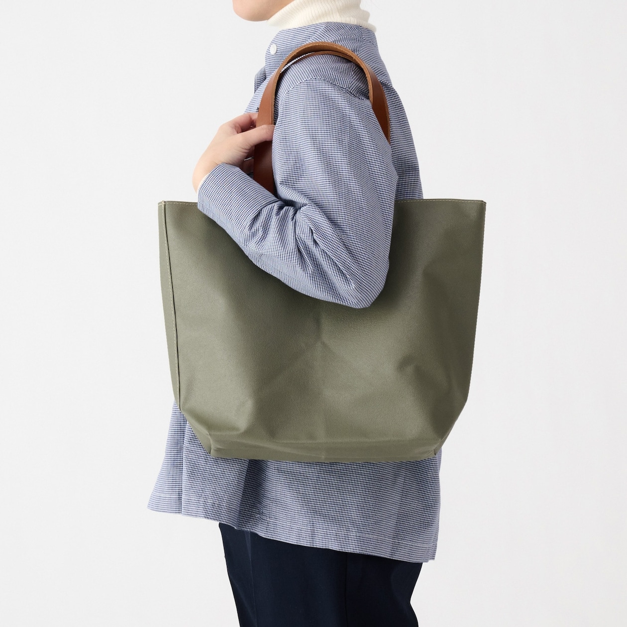 横濱帆布鞄　Ｃ　オリーブ（森野艦船帆布）