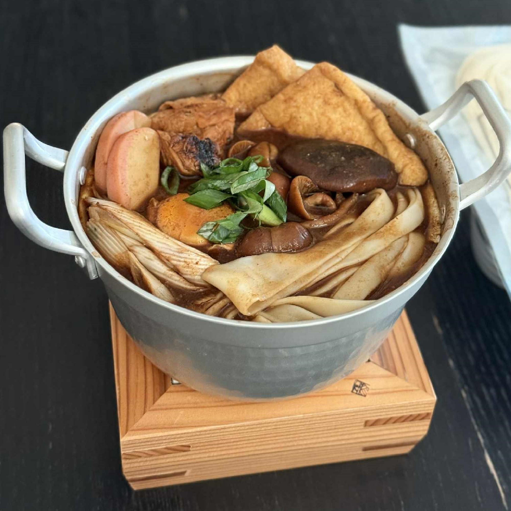 愛知県安城市　間杉手延製麺所　和泉（いずみ）手延べ麺　食べ比べセット（うどん＆きしめん）