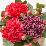 母の日　カーネーションのアレンジ　赤