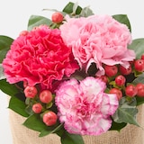 母の日　カーネーションのアレンジ　ピンク