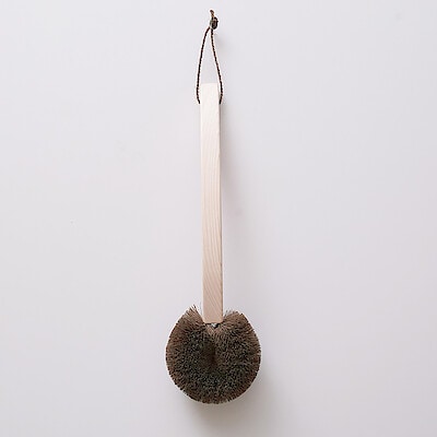   和歌山県　高田耕造商店の「しゅろのやさしいたわし　からだ用」檜柄・長