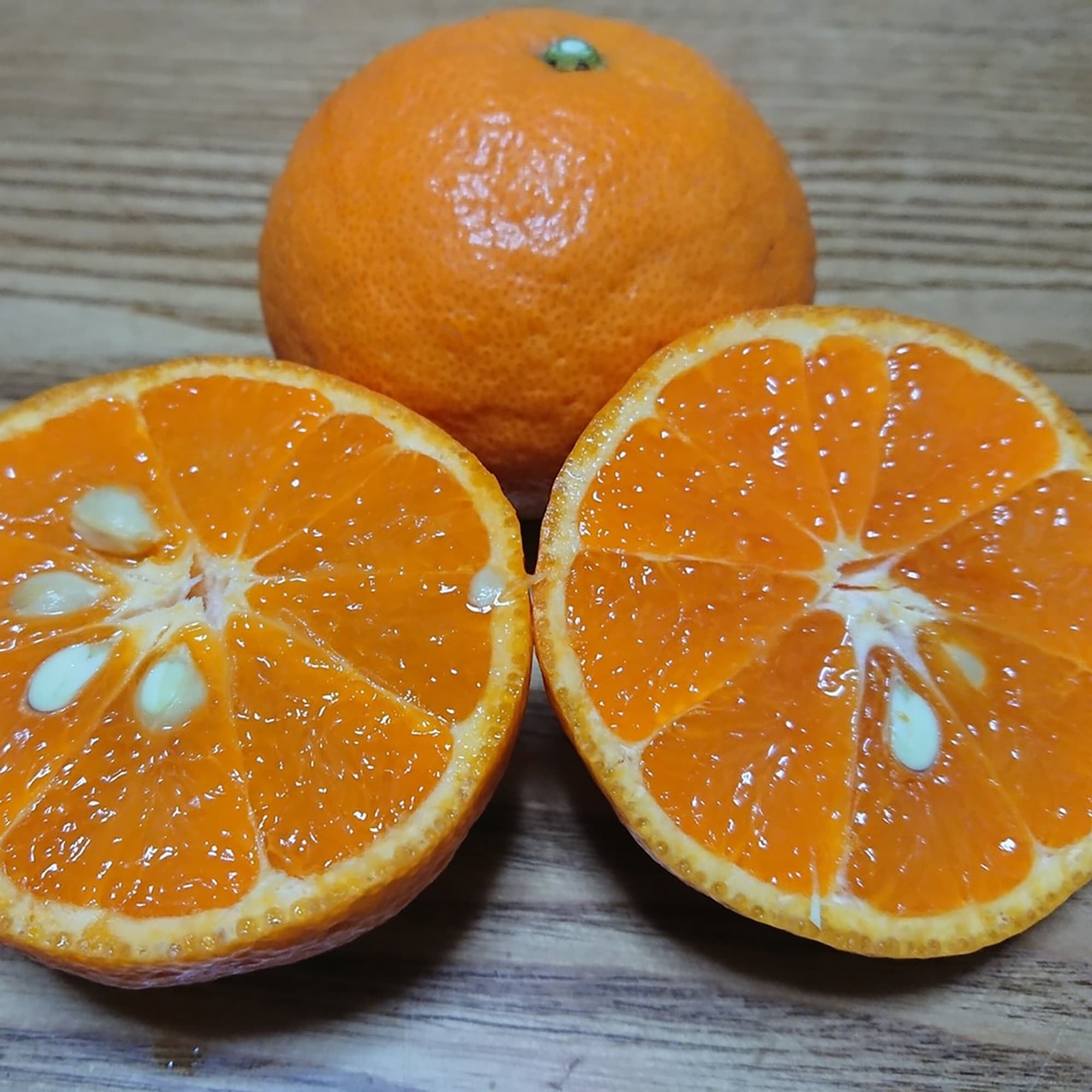 山口県周防大島産　にいうち農園の「なつみ」家庭用サイズ混合・約３ｋｇ