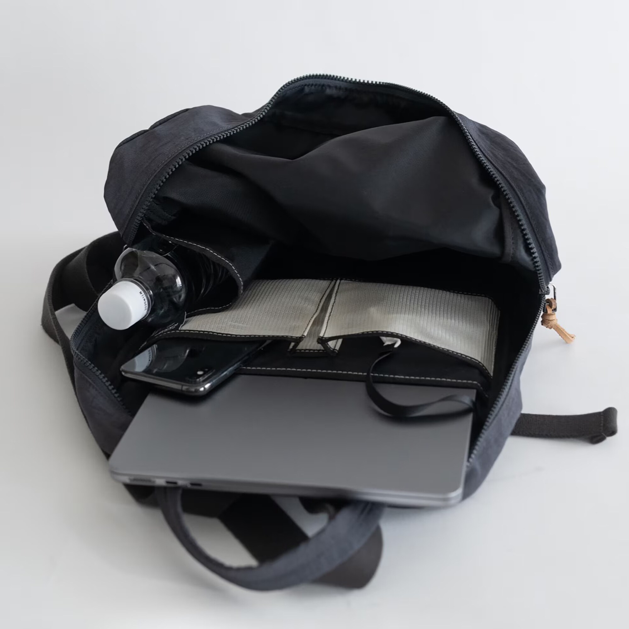 NIZYU KANO「FUKUI SIWAナイロンリュック」 S 　ブラック