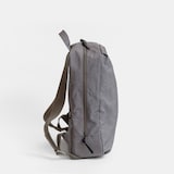 NIZYU KANO「FUKUI SIWAナイロンリュック」 M　グレージュ