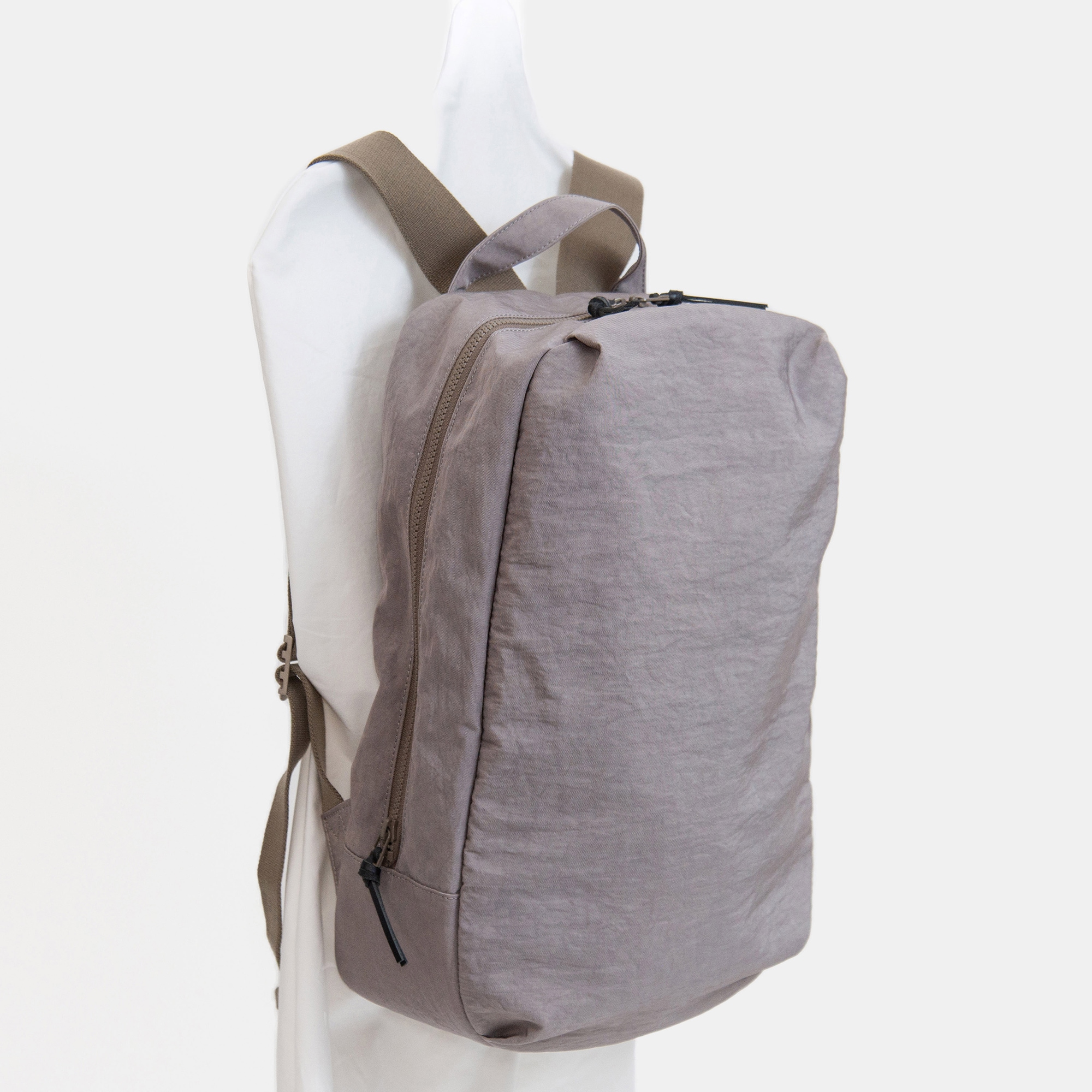 NIZYU KANO「FUKUI SIWAナイロンリュック」 M　グレージュ