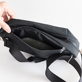   NIZYU KANO「FUKUI SIWAナイロンボディバッグ」 M 　 グレージュ