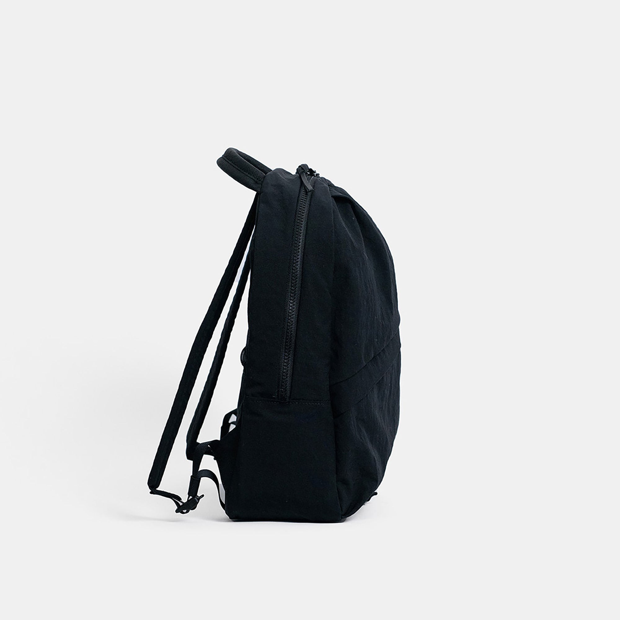 NIZYU KANO「ライトナイロンリュック」 S　ブラック