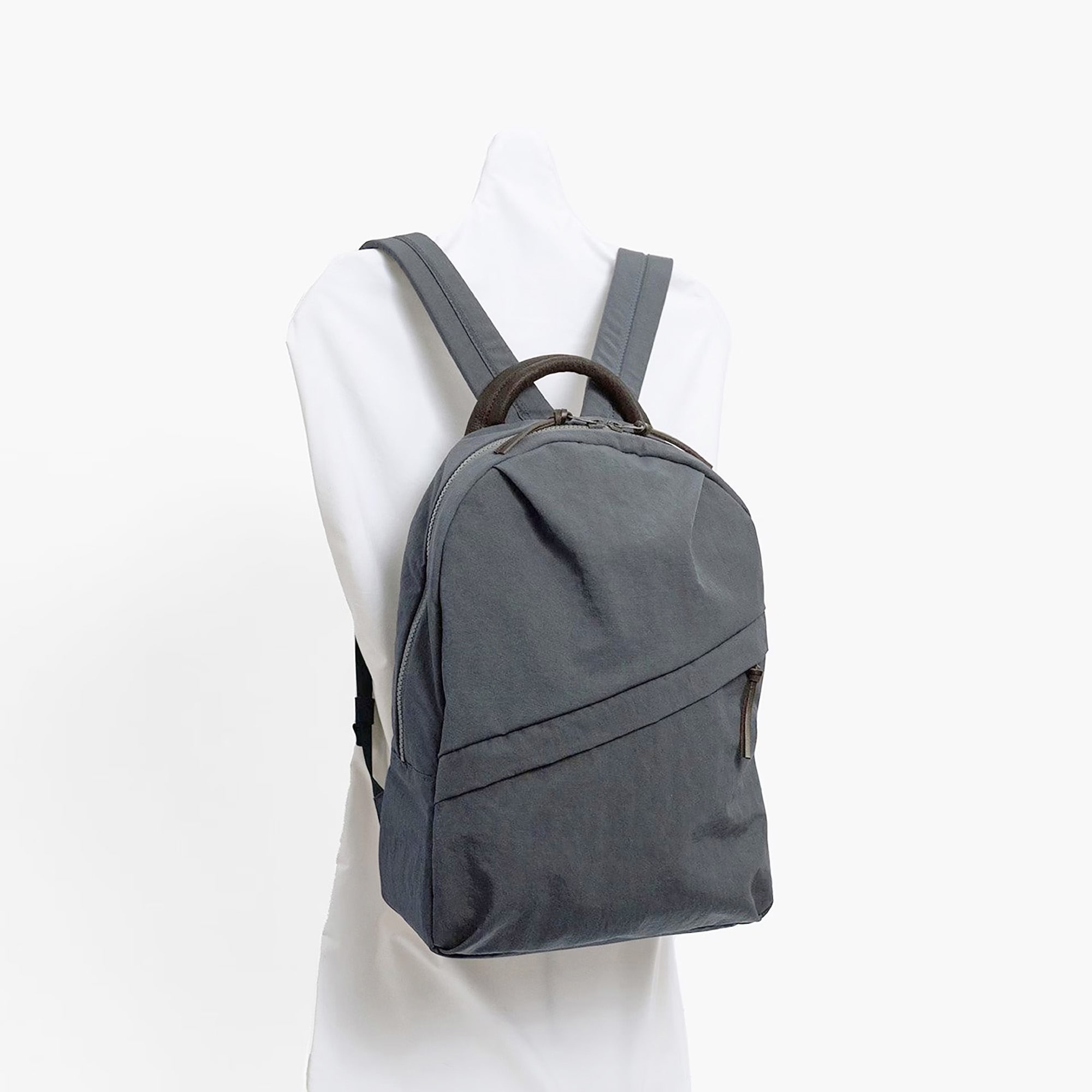 NIZYU KANO「ライトナイロンリュック」 S スレートグレー | 無印良品