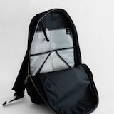 NIZYU KANO「ライトナイロンリュック」M　ブラック