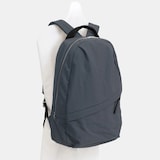 NIZYU KANO「ライトナイロンリュック」M 　ストレートグレー