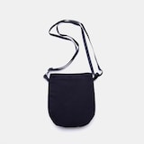 NIZYU KANO「ライトナイロンショルダーポーチ」　ブラック