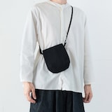NIZYU KANOの「ライトナイロンショルダーポーチ」　ストレートグレー