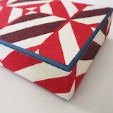 富山県　桂樹舎の「八尾和紙　文庫箱」小（万華鏡×赤）