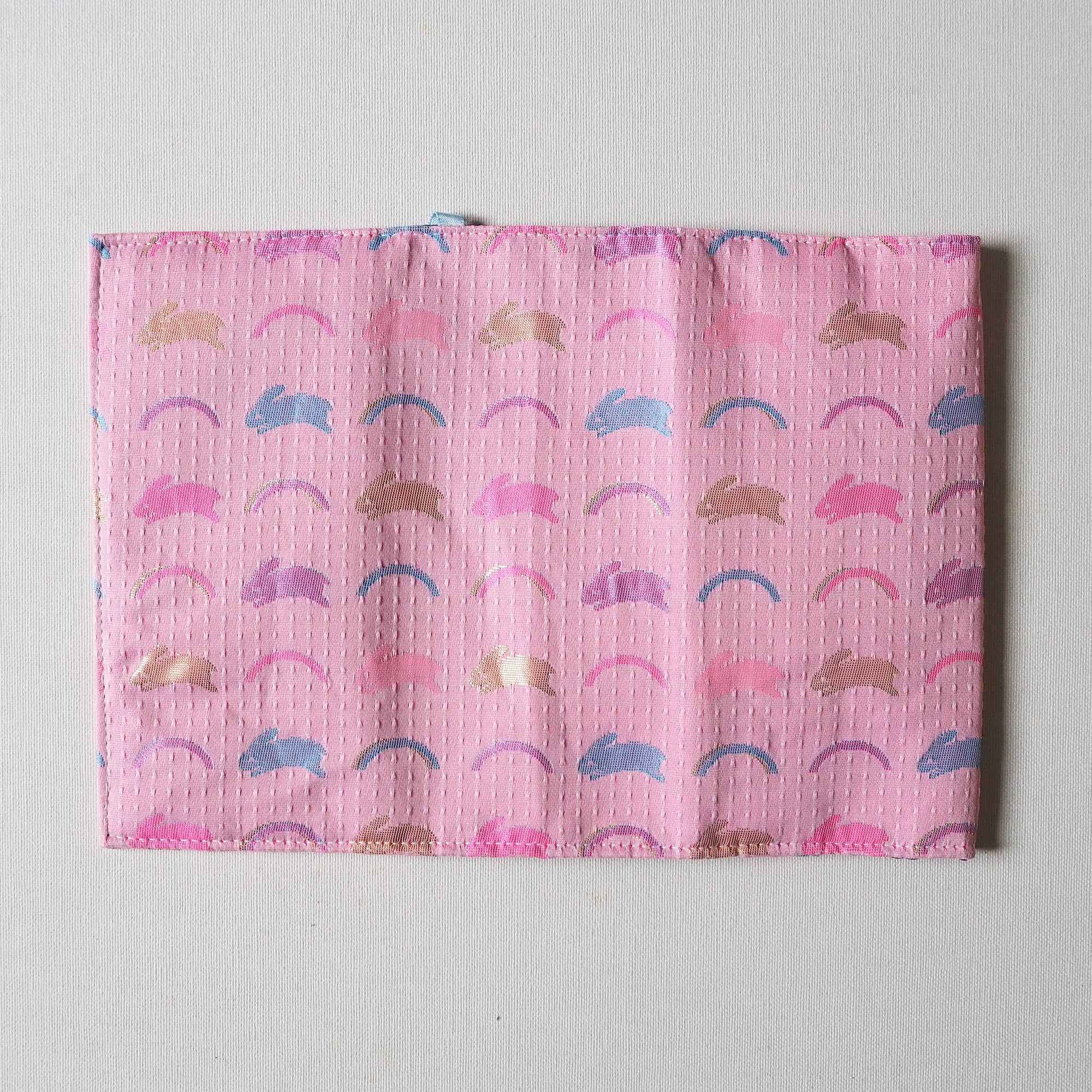 山梨県　光織物のブックカバー「Engi book cover うさぎ」