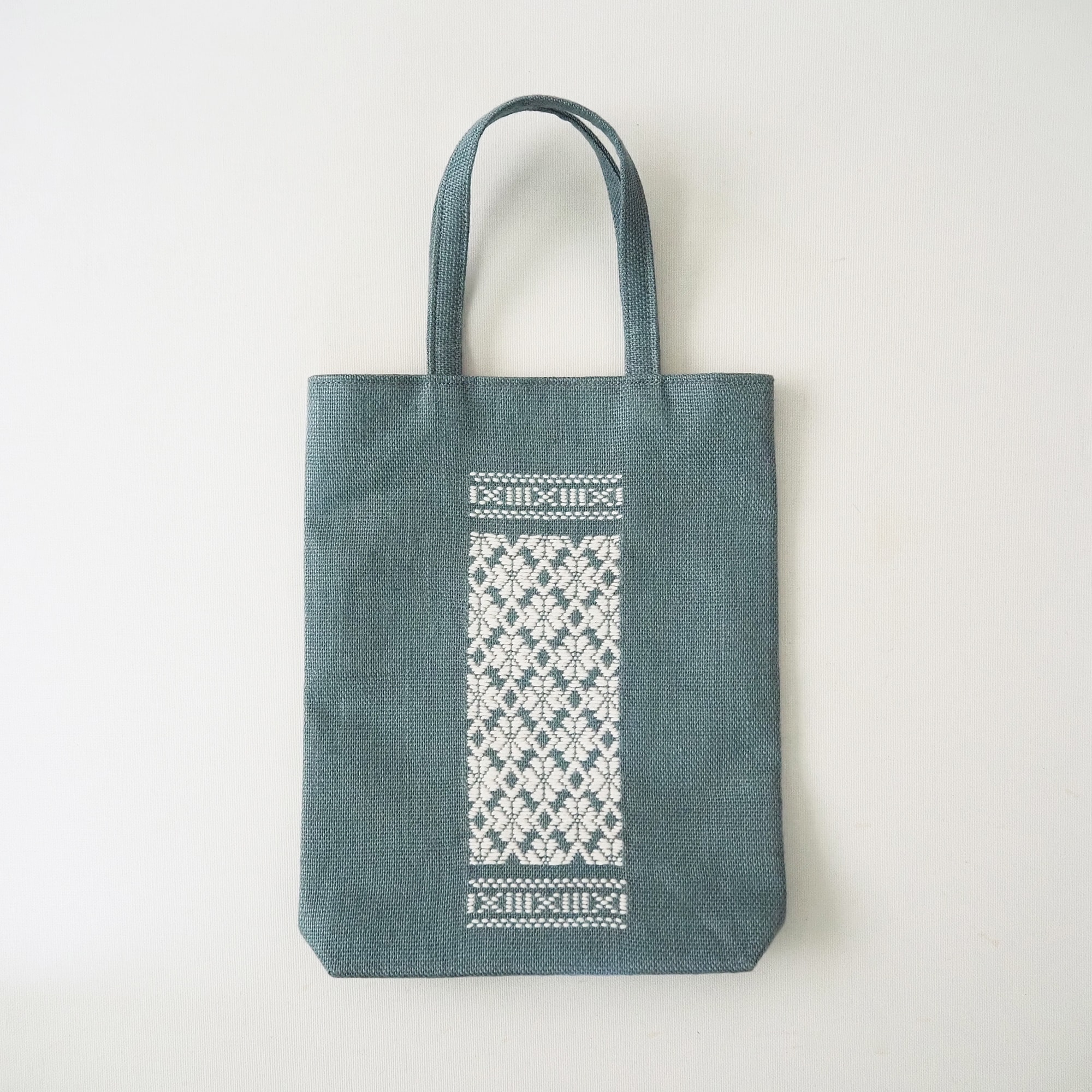 青森県　弘前こぎん研究所のこぎん刺し「手付小袋」緑