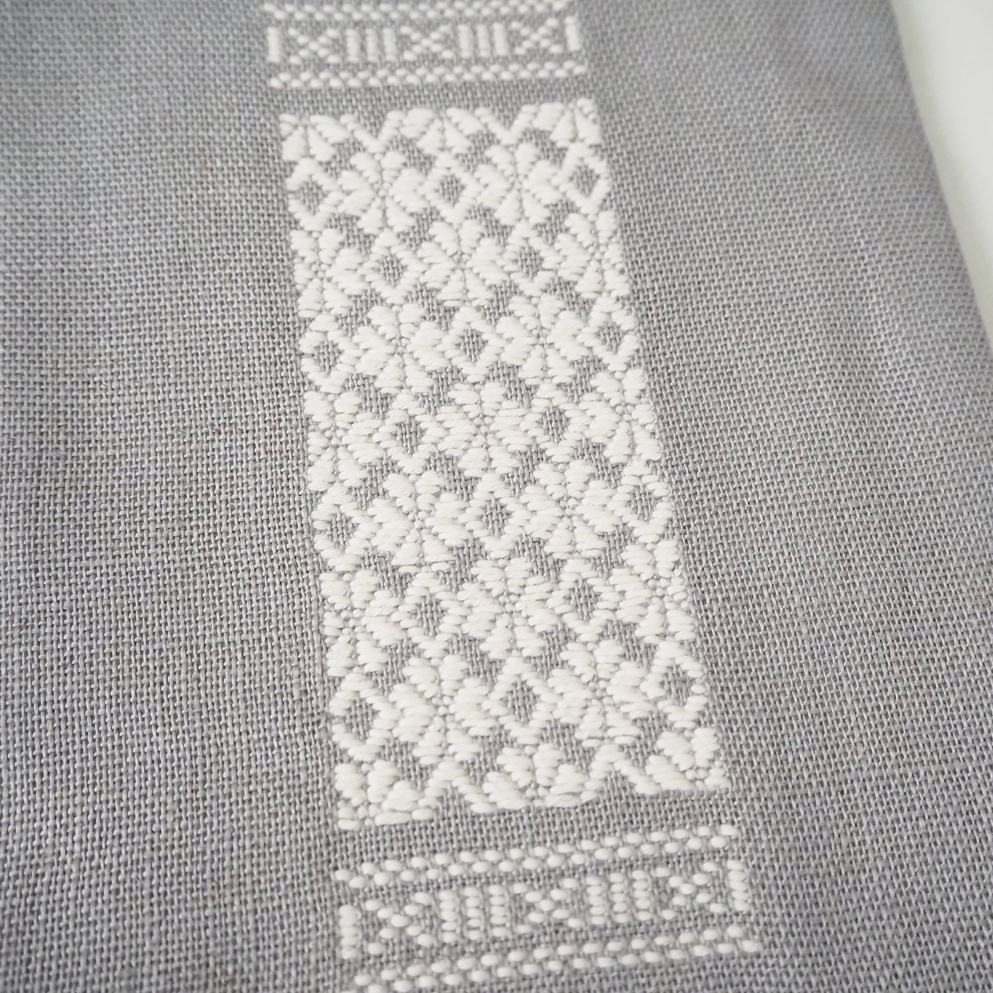 青森県　弘前こぎん研究所のこぎん刺し「手付小袋」グレー