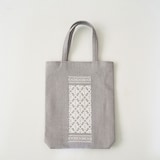 青森県　弘前こぎん研究所のこぎん刺し「手付小袋」グレー