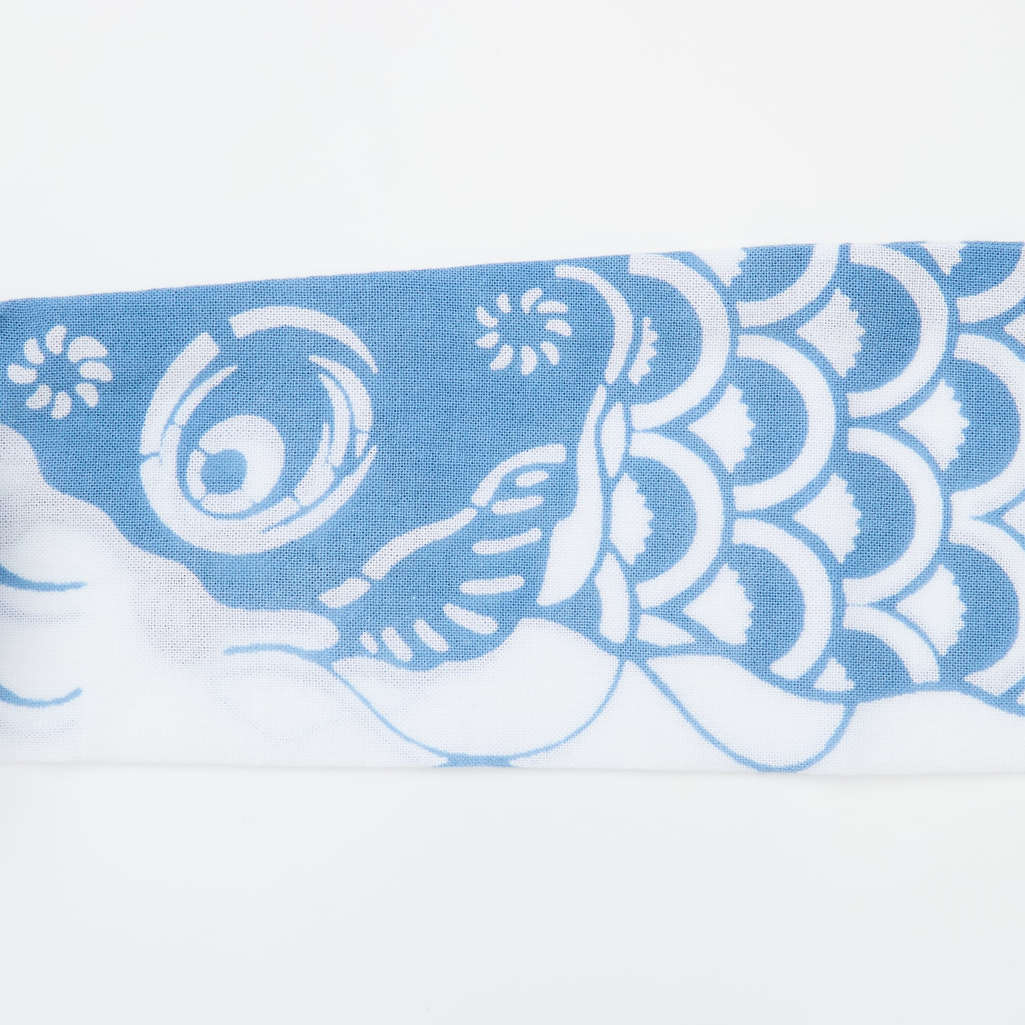 クラフト工房LaManoの「藍と草木の型染鯉のぼり」 