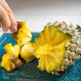 沖縄県産 長浜商店のパイナップル「スナックパイン」 約１．５ｋｇ（２～３玉入り）